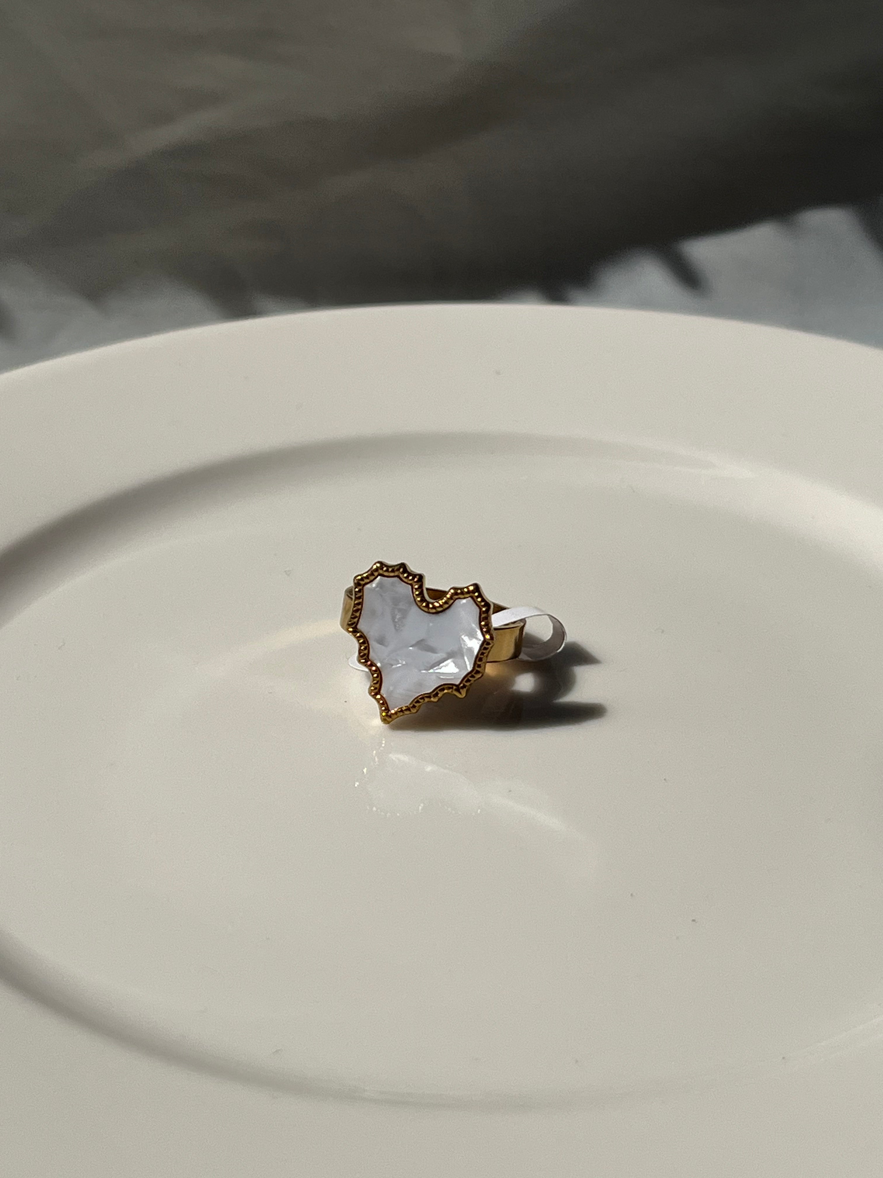 White Shell Heart Ring – Stainless Steel & Natural Shell