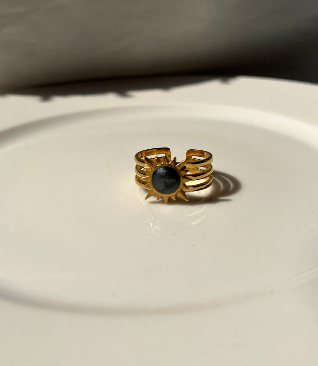 Resin Ring "Black Pearl"
