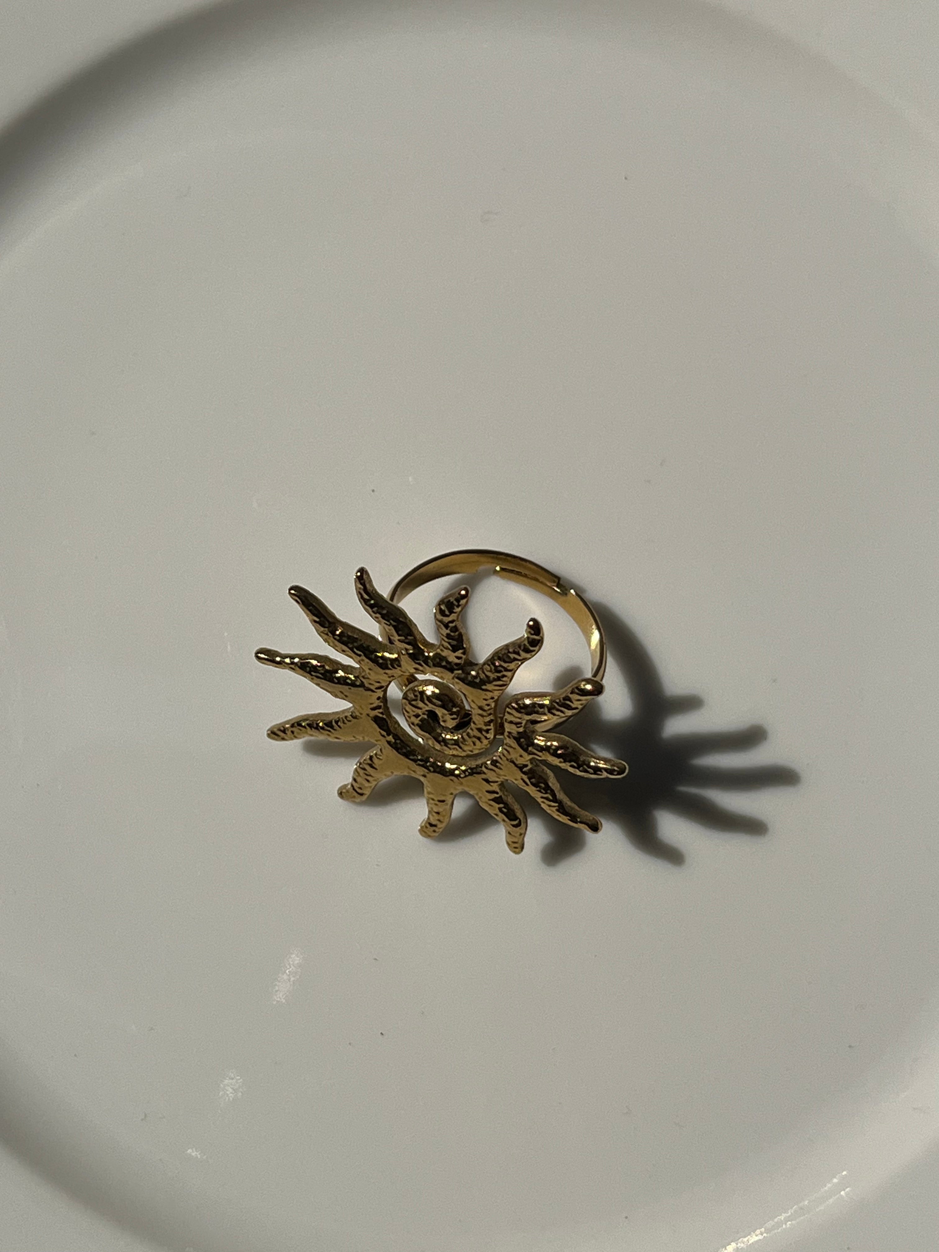 Gold Sun Ring – Stainless Steel