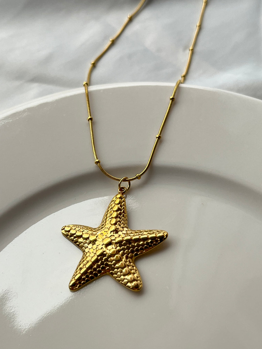 Sea Star Pendant Necklace