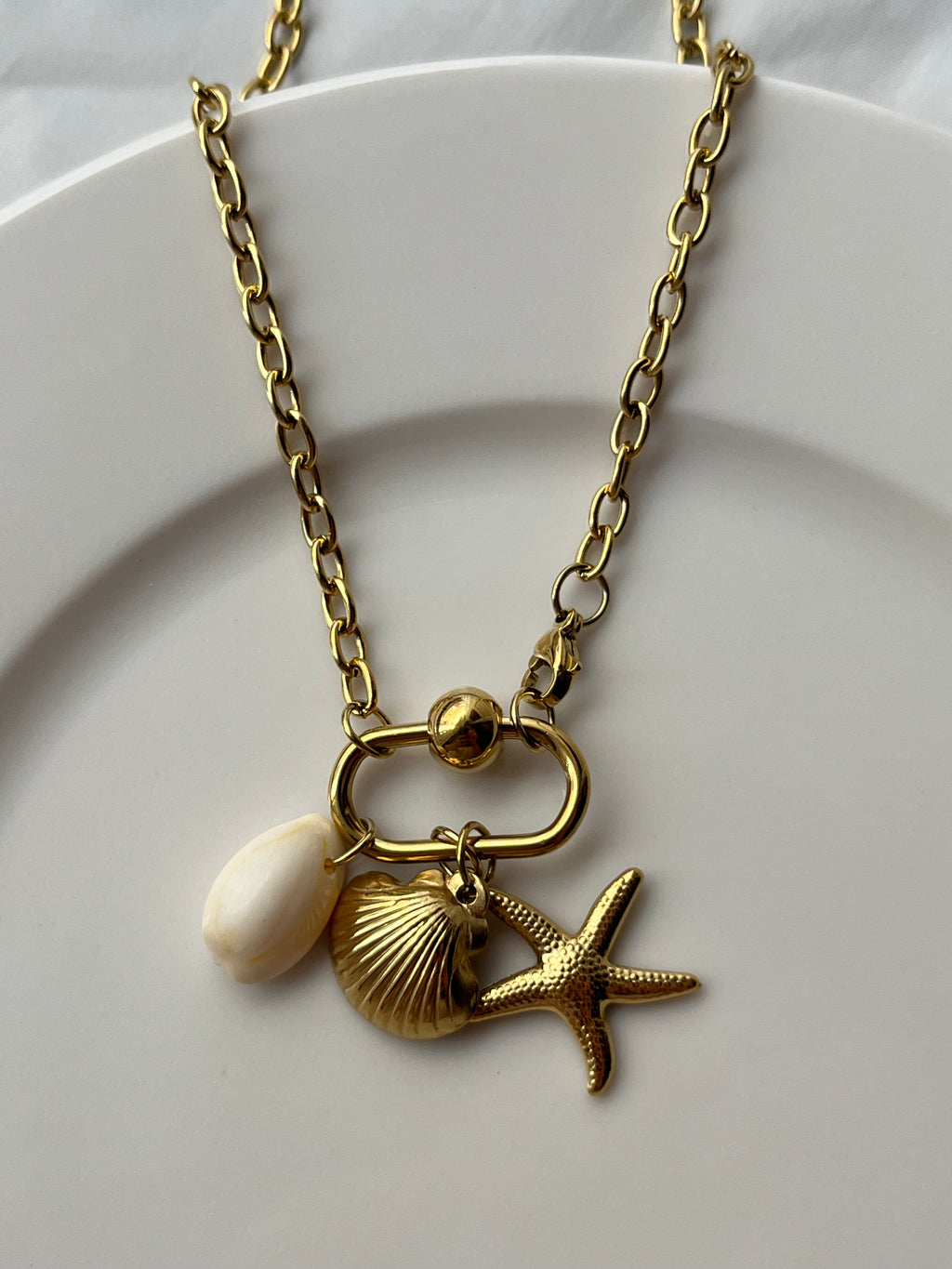 Shell & Sea Star Pendant Necklace