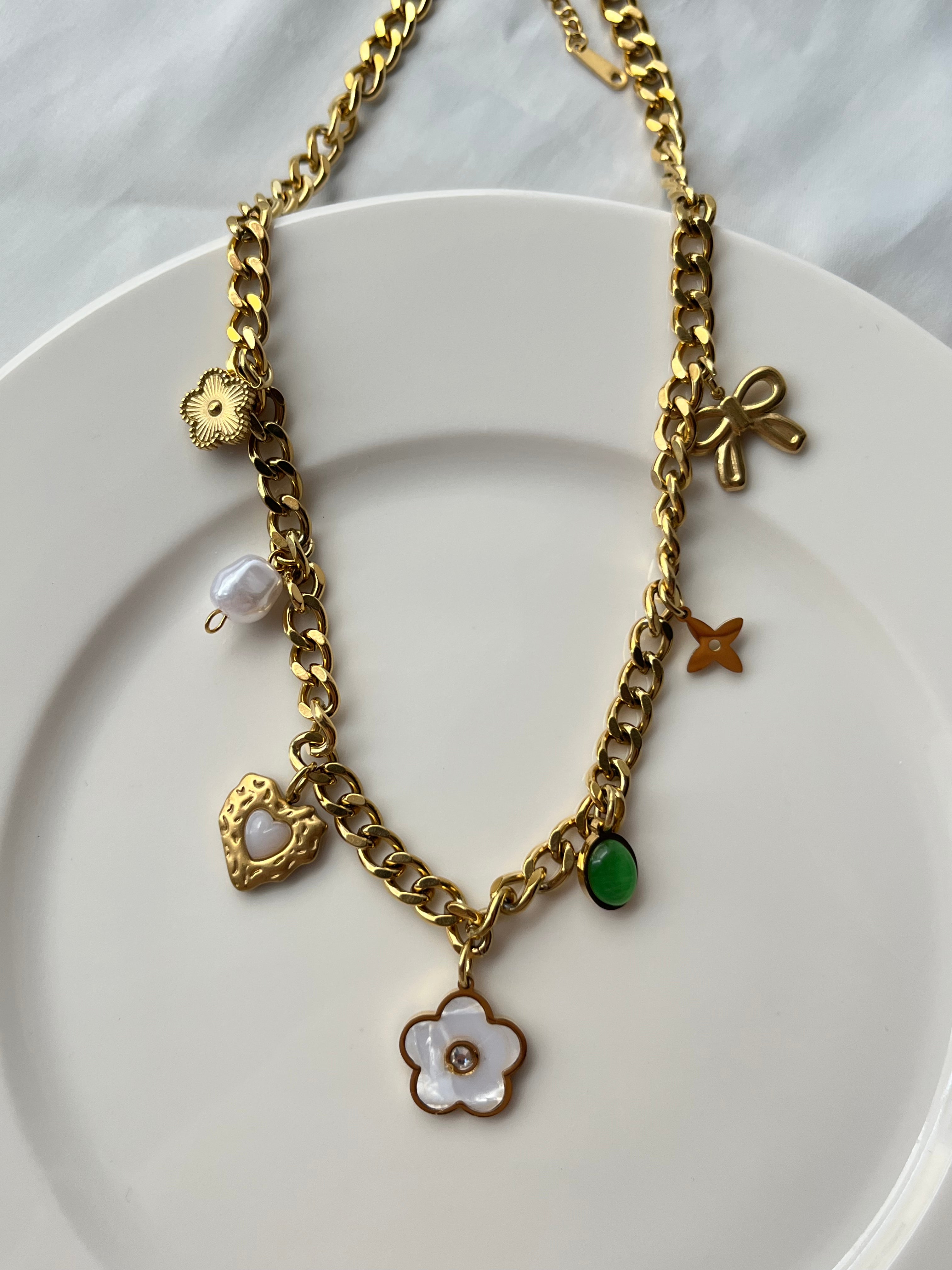 Chain Necklace with Stone, Resin & Natural Pearl