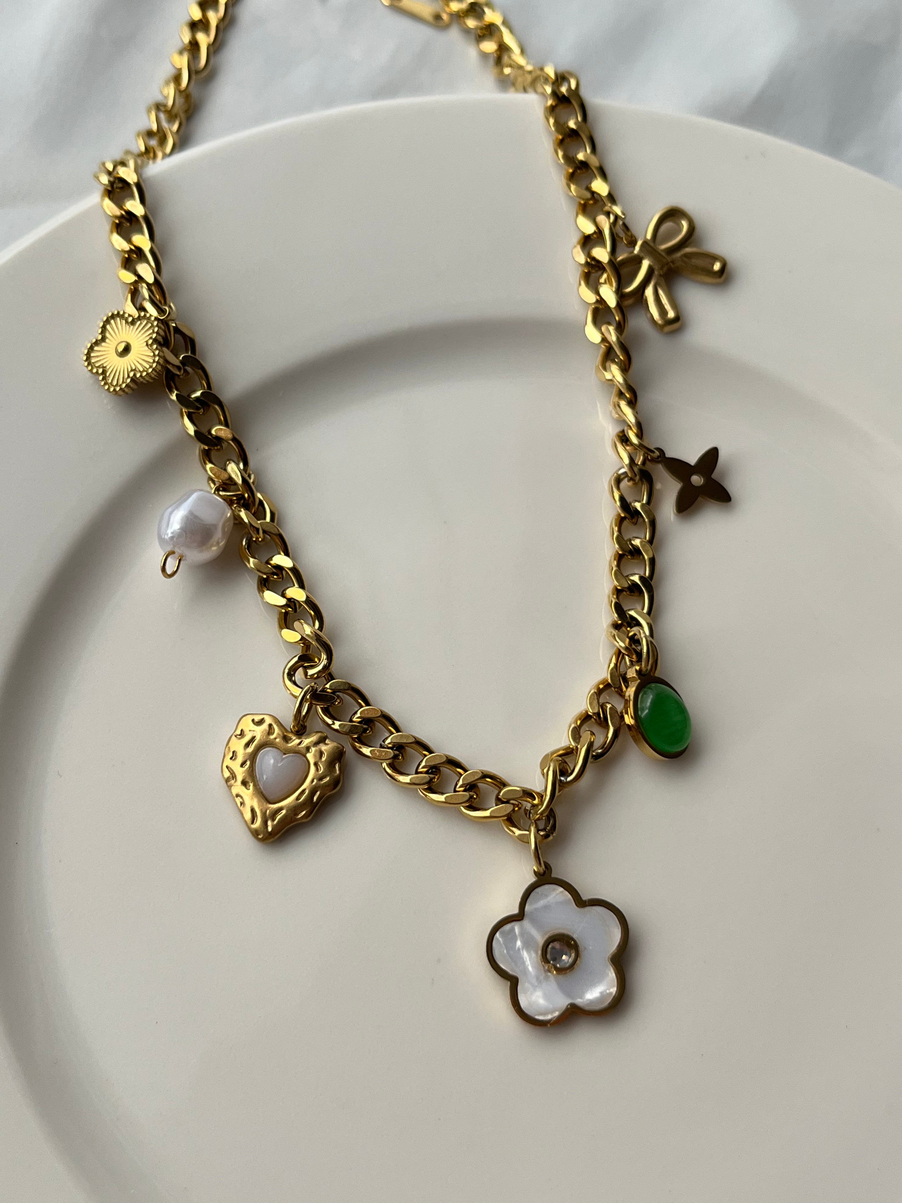 Chain Necklace with Stone, Resin & Natural Pearl