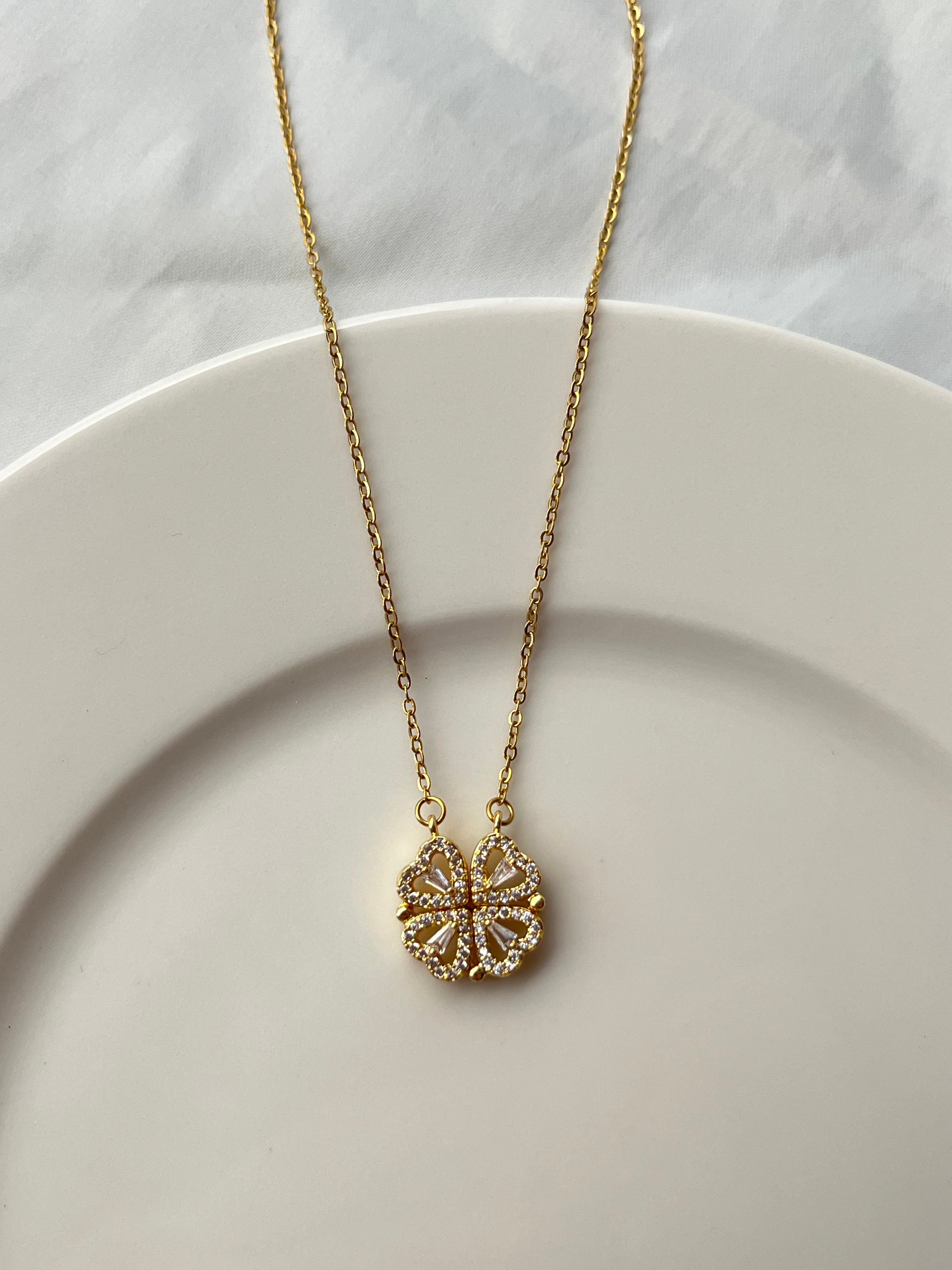 Flower Stones Necklace