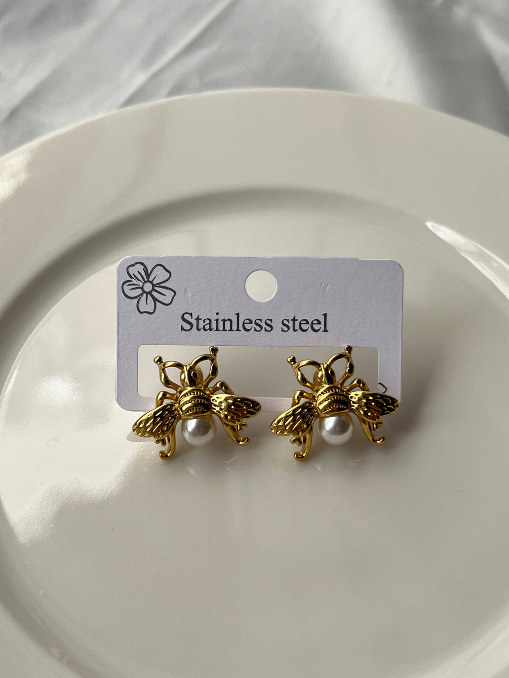 Bee Pearl Earrings